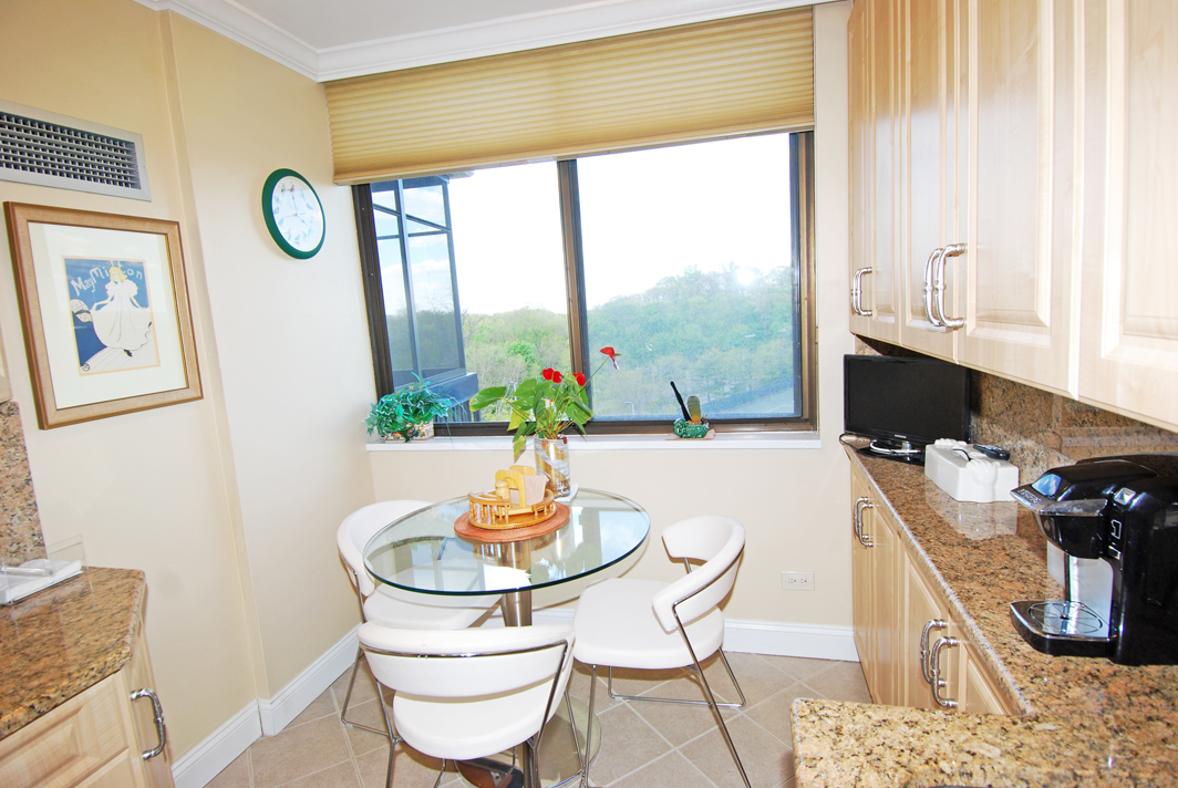 North Shore Towers Apt.