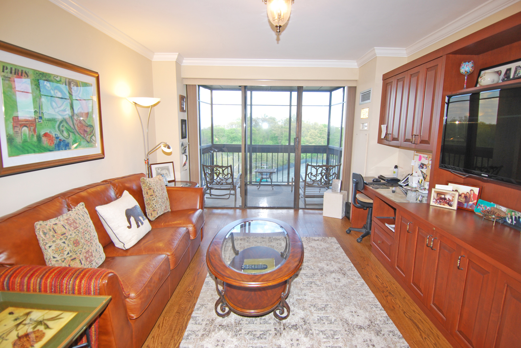 North Shore Towers Apt.