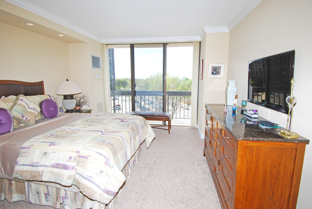 North Shore Towers Apt.