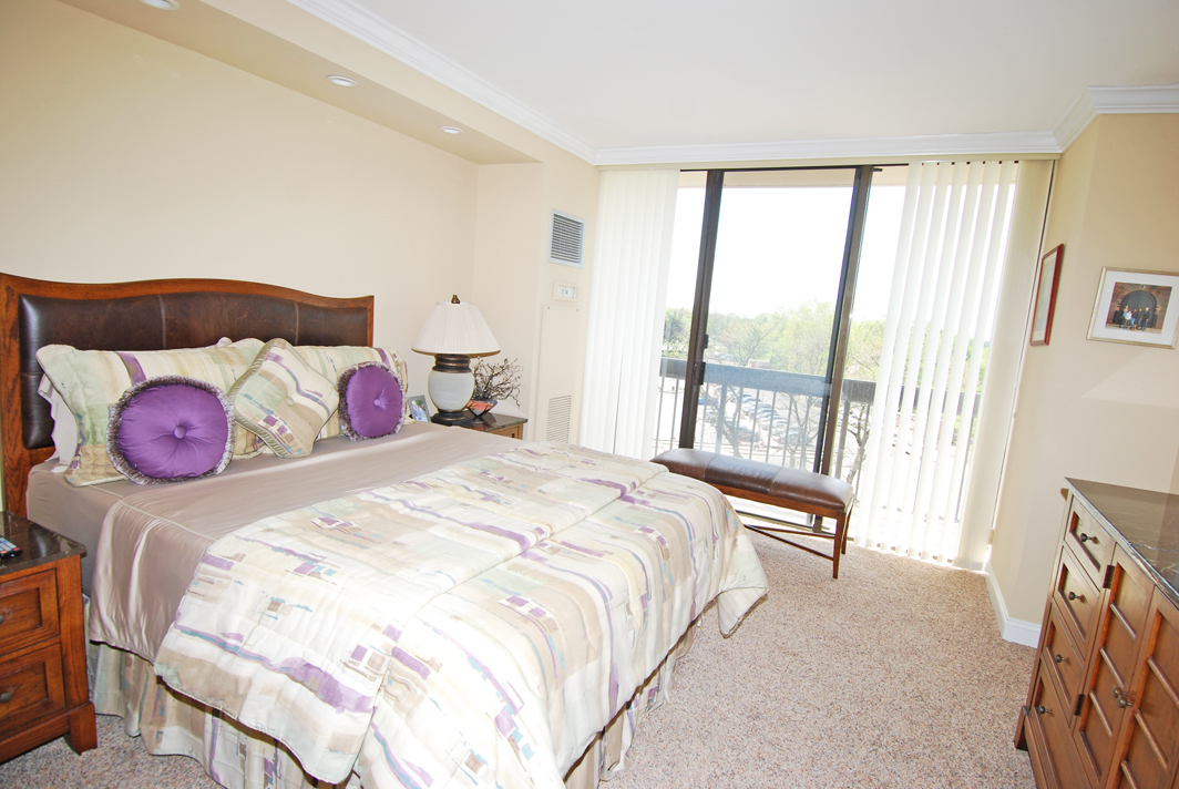 North Shore Towers Apt.