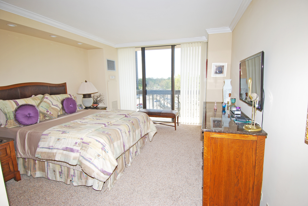 North Shore Towers Apt.