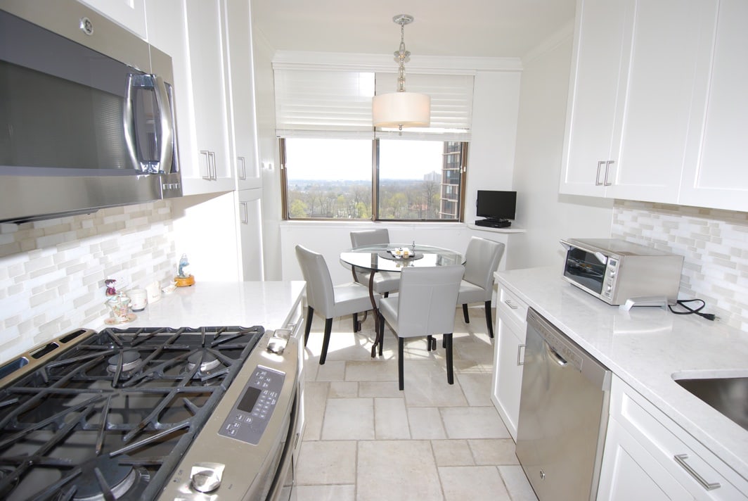 North Shore Towers Apt.