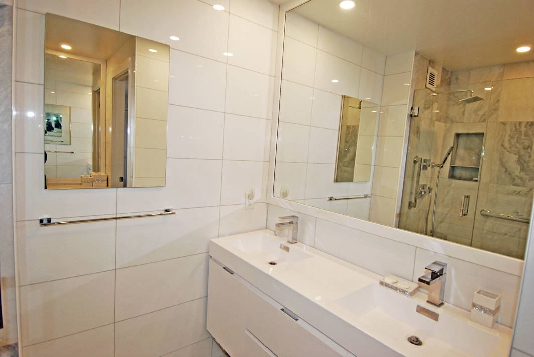 North Shore Towers Apt.