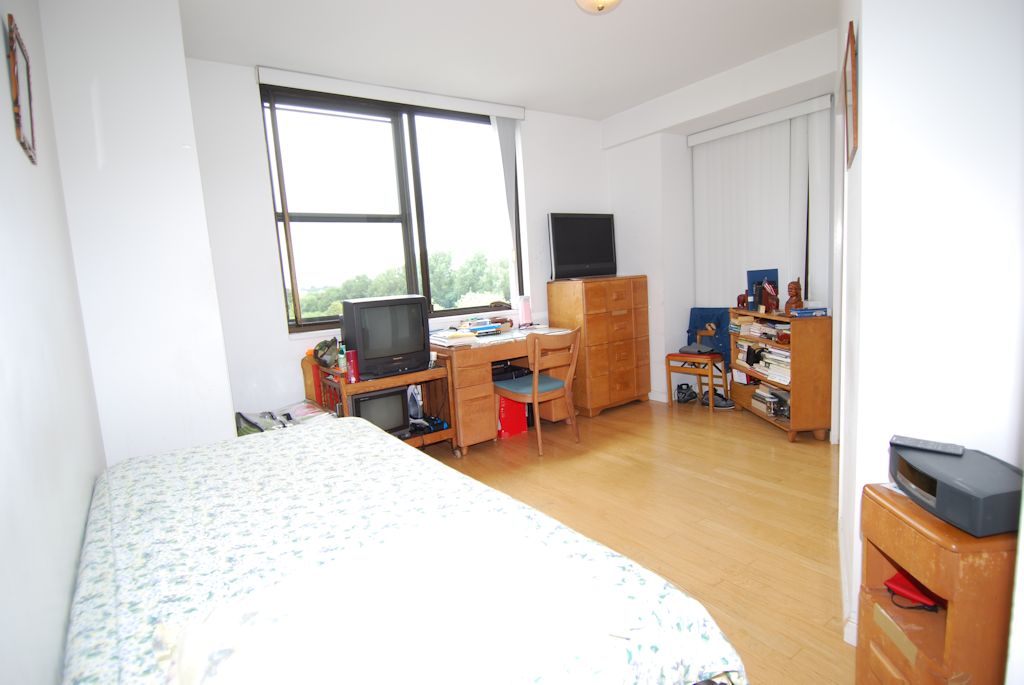 North Shore Towers Apt.