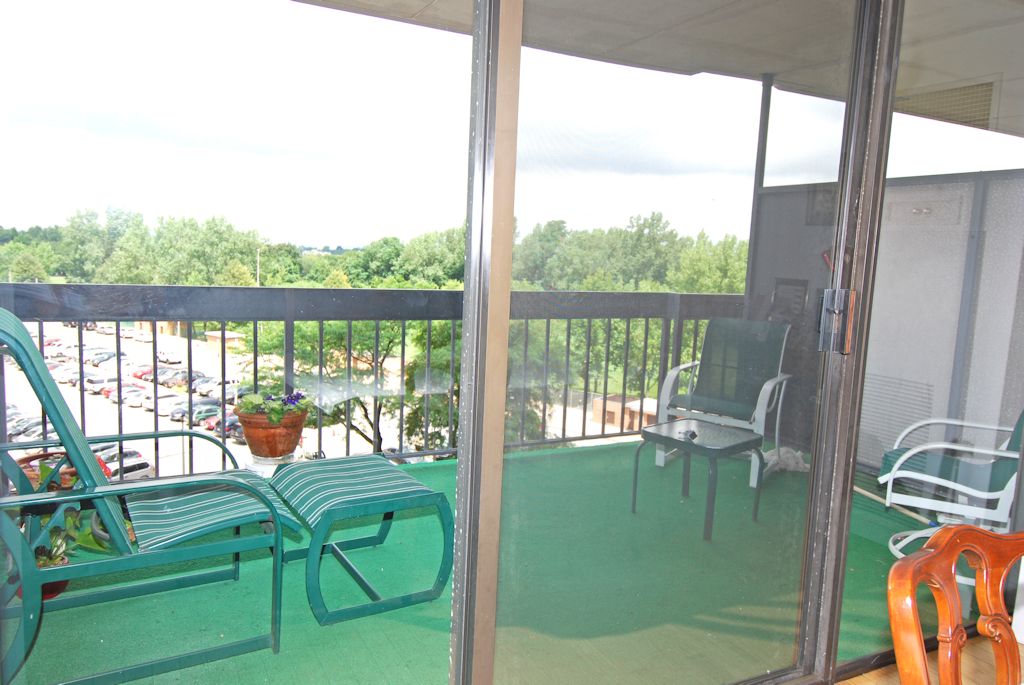 North Shore Towers Apt.