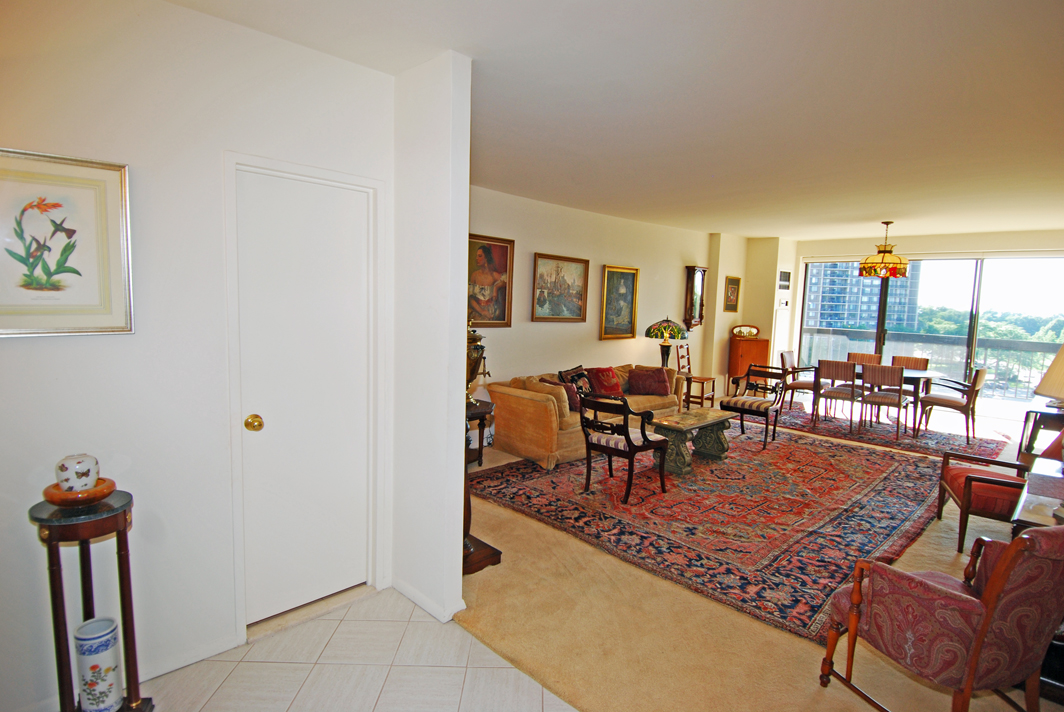 North Shore Towers Apt.