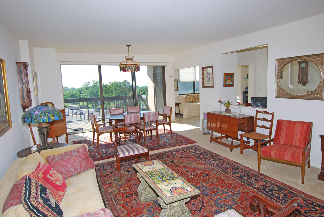 North Shore Towers Apt. 