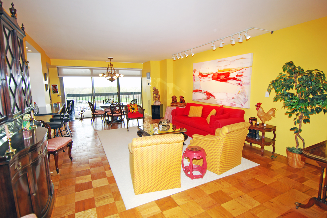 North Shore Towers Apt.