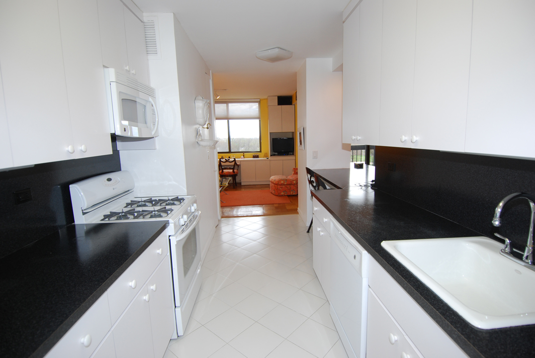 North Shore Towers Apt.