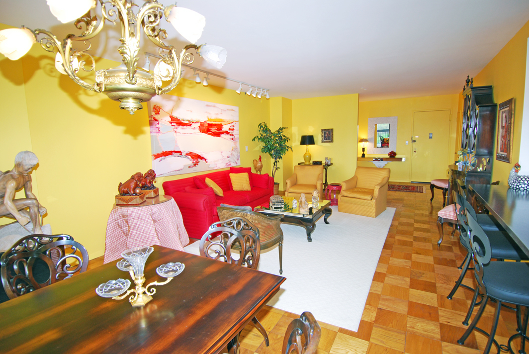 North Shore Towers Apt.