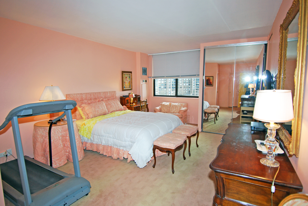 North Shore Towers Apt.