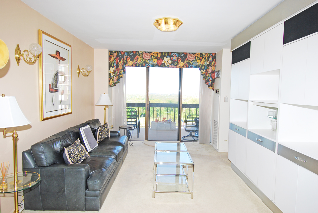 North Shore Towers Apt.