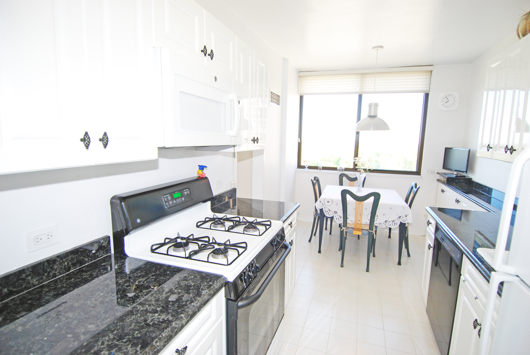 North Shore Towers Apt.