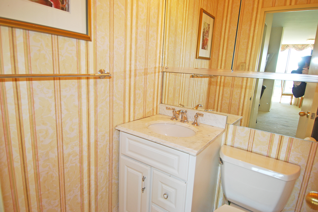 North Shore Towers Apt.