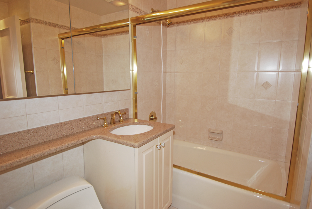 North Shore Towers Apt.