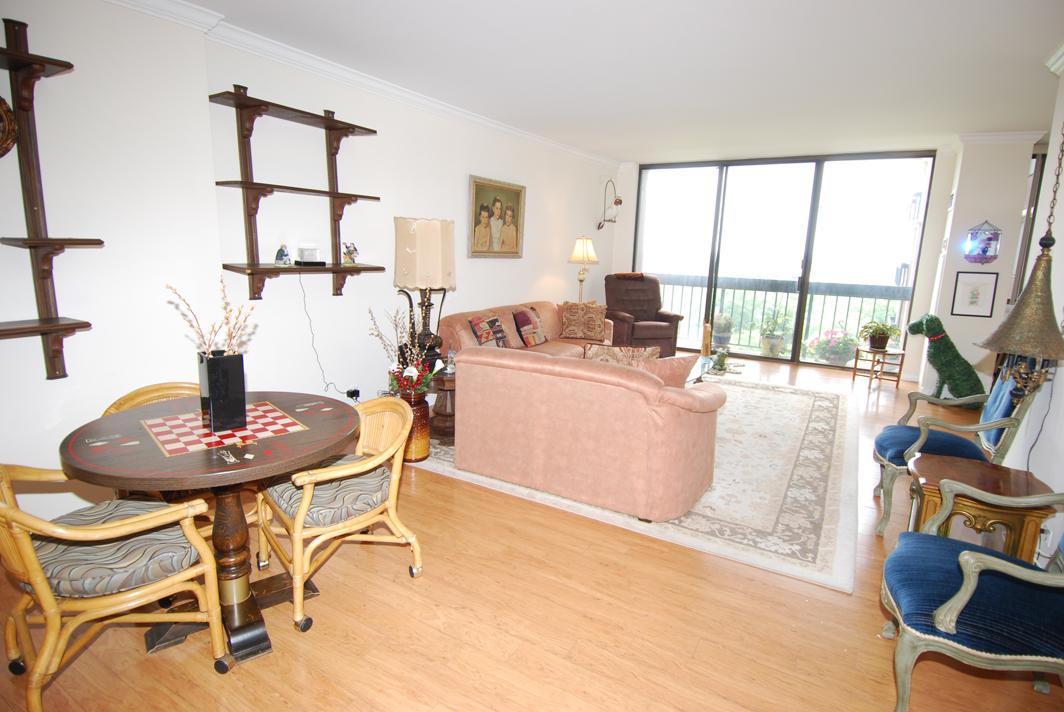 North Shore Towers Apt.