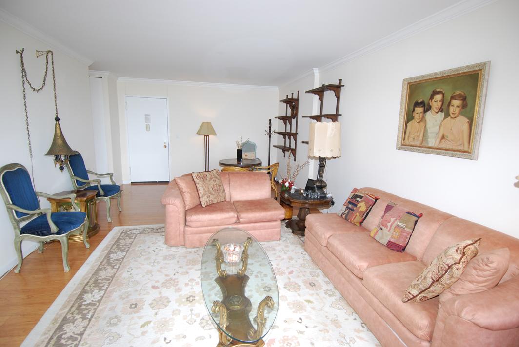 North Shore Towers Apt.