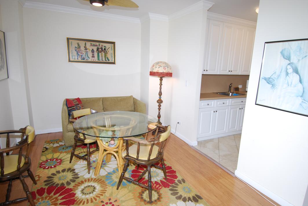 North Shore Towers Apt.