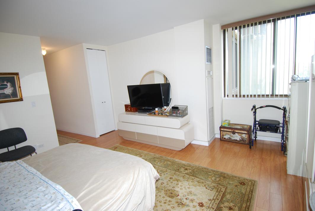 North Shore Towers Apt.