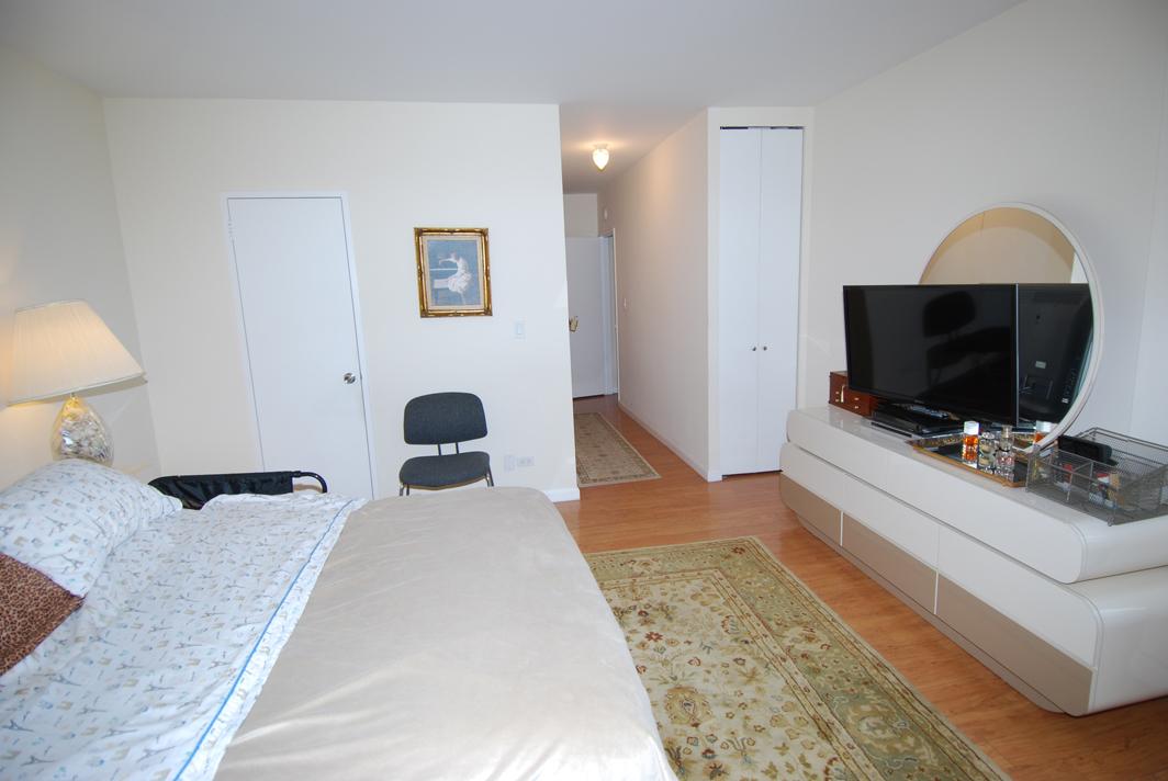 North Shore Towers Apt.