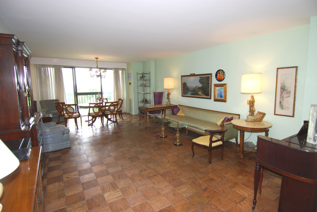 north shore towers apartment