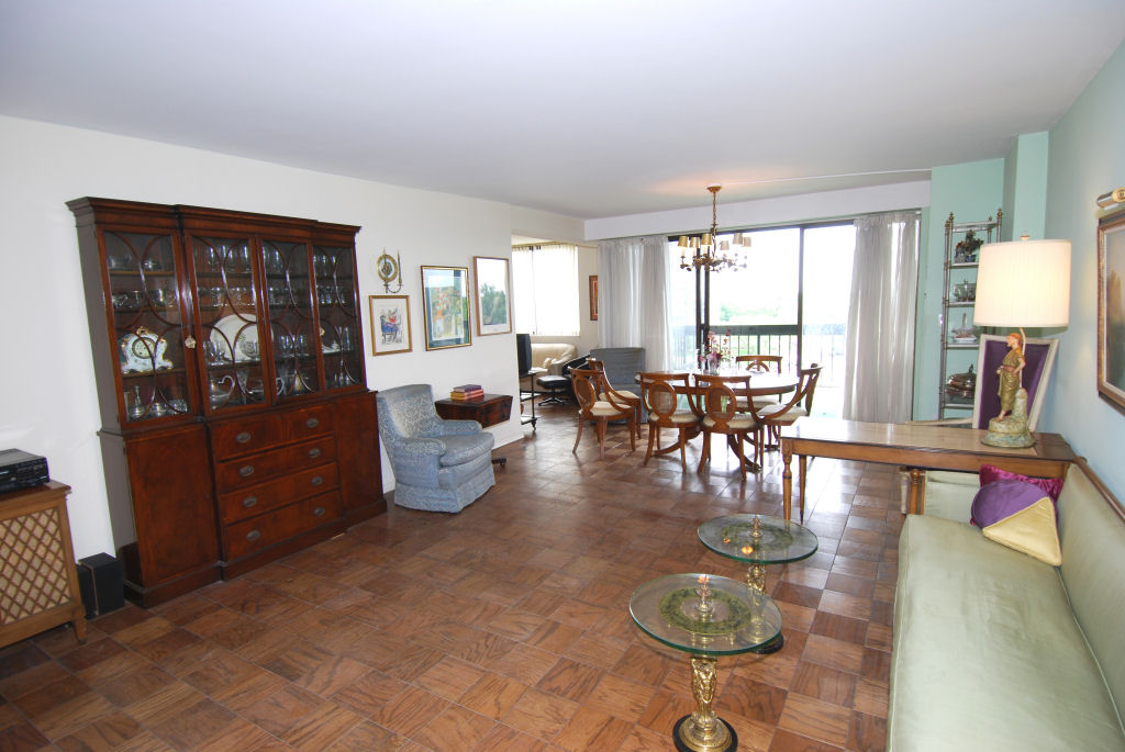 north shore towers apartment