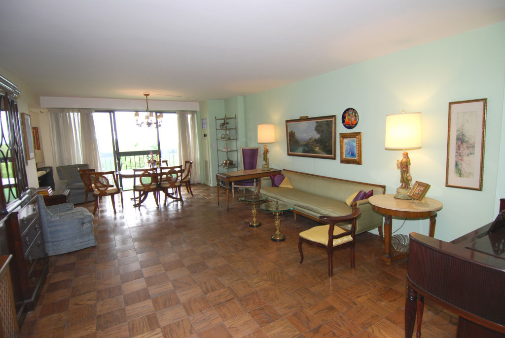 north shore towers apartment