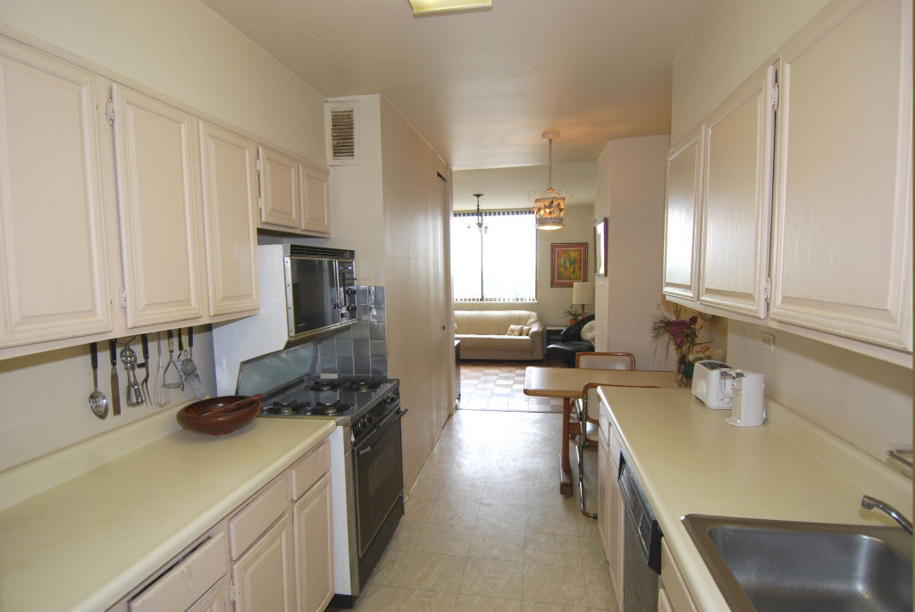 north shore towers apartment