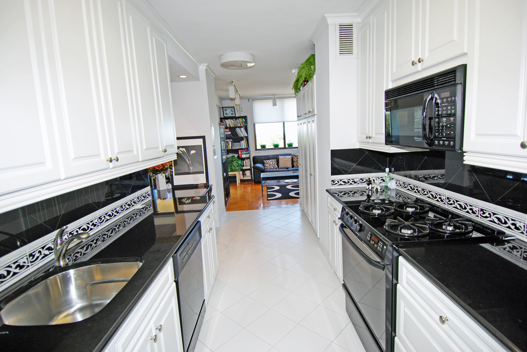 North Shore Towers Apt.