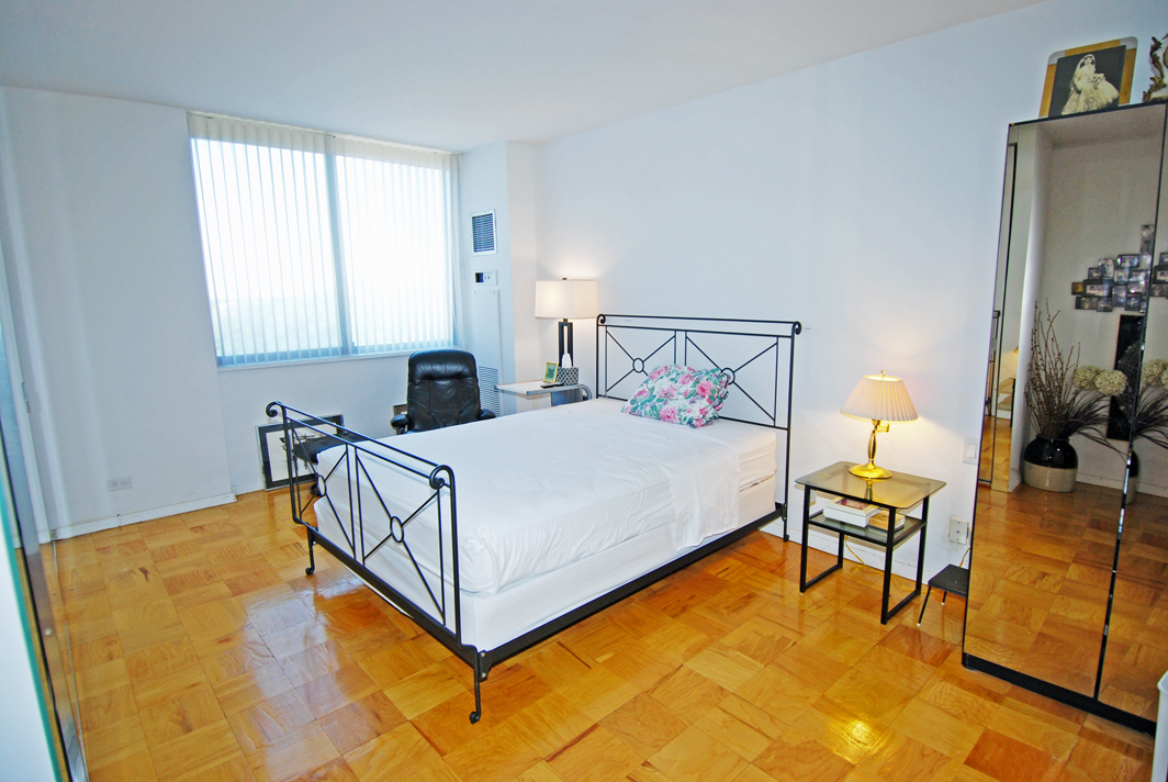 North Shore Towers Apt.