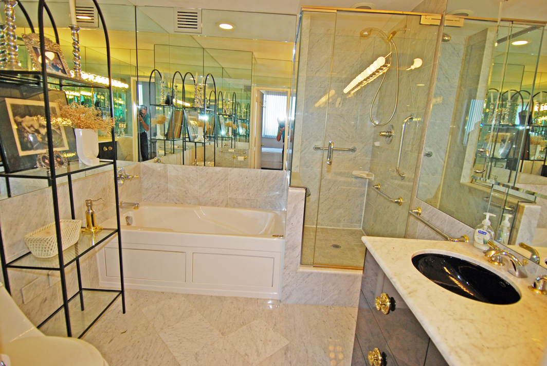 North Shore Towers Apt.