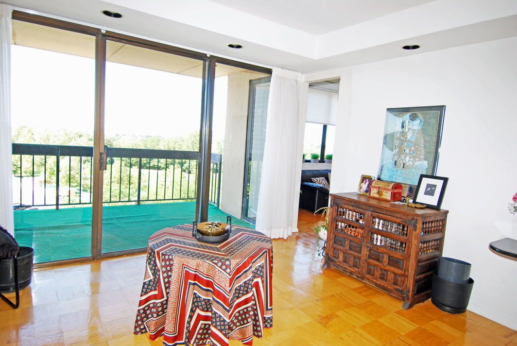 North Shore Towers Apt.