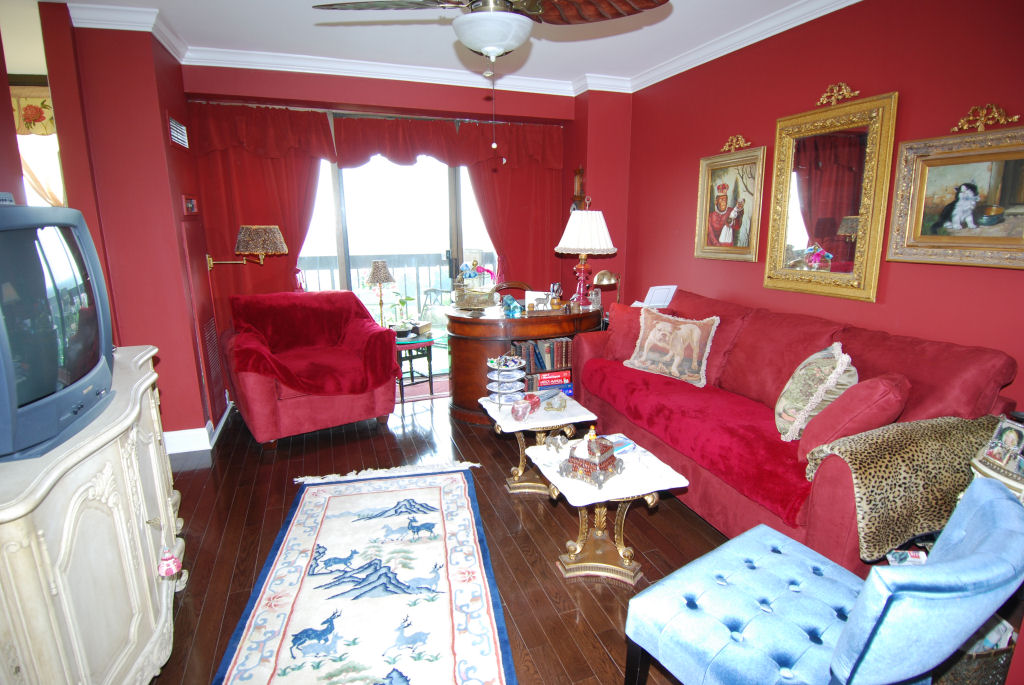 North Shore Towers Apt.