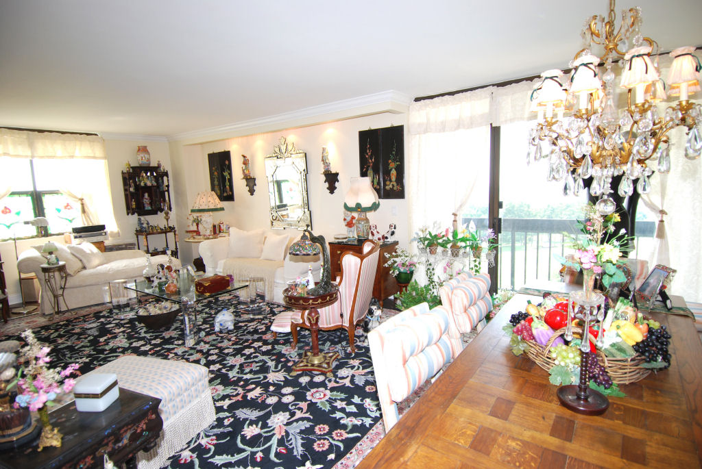 North Shore Towers Apt.