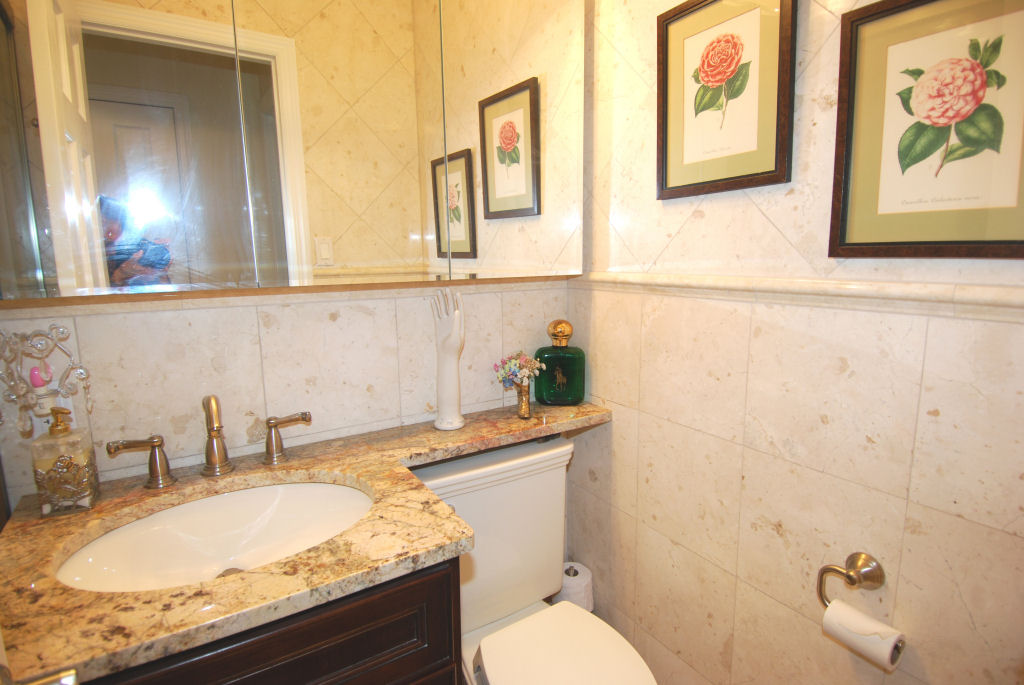 North Shore Towers Apt.