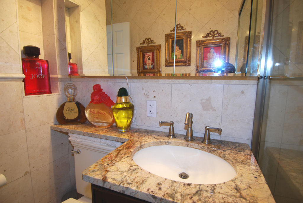 North Shore Towers Apt.