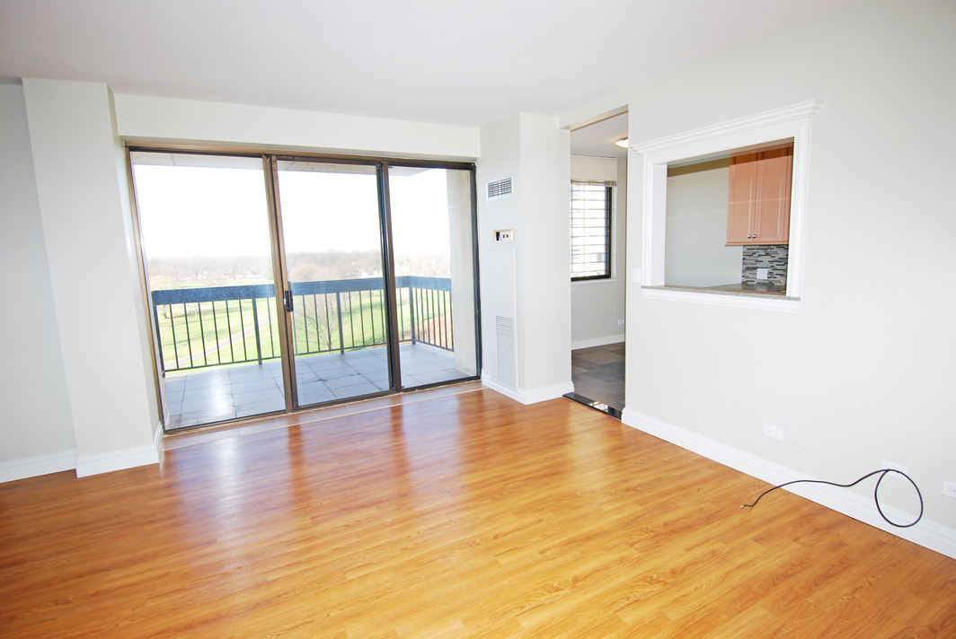 North Shore Towers Apt.