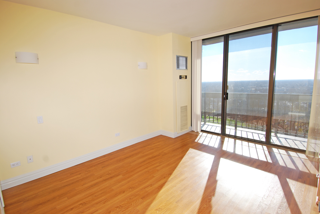 North Shore Towers Apt.