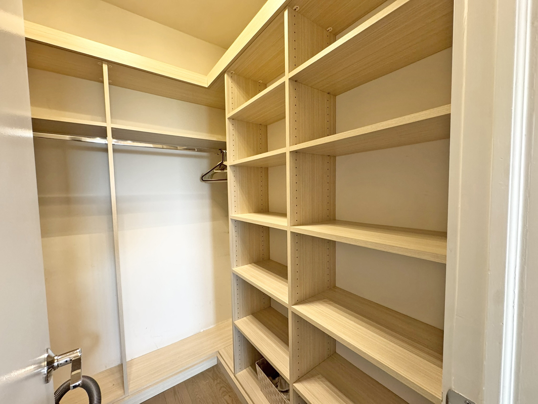 North Shore Towers Apt.