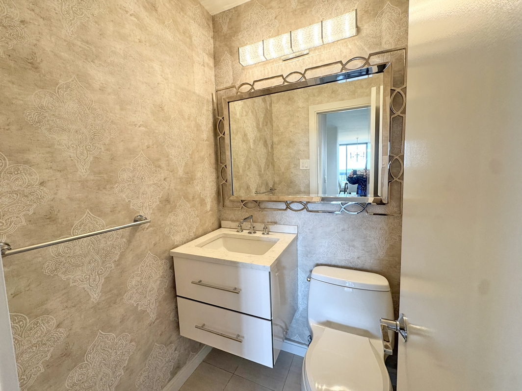 North Shore Towers Apt.