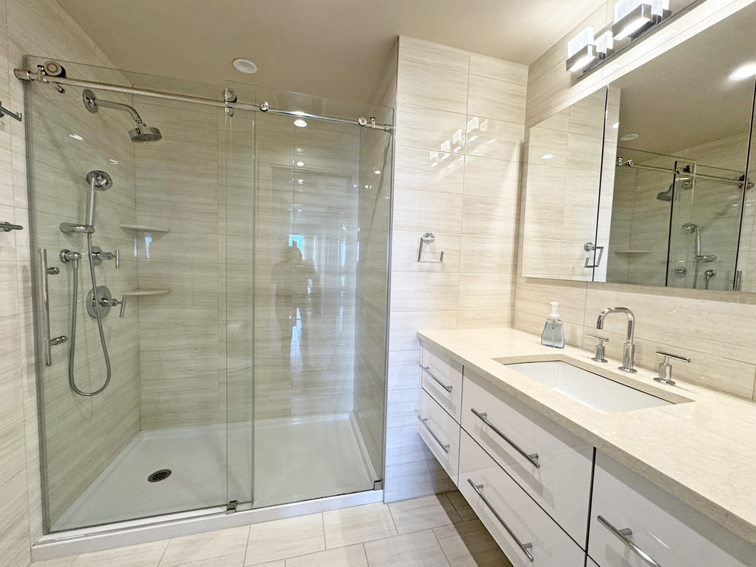 North Shore Towers Apt.