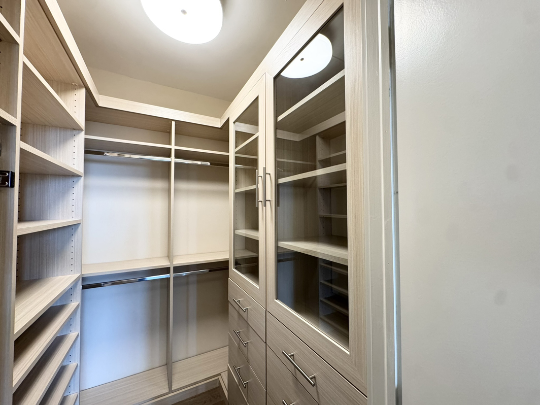 North Shore Towers Apt.