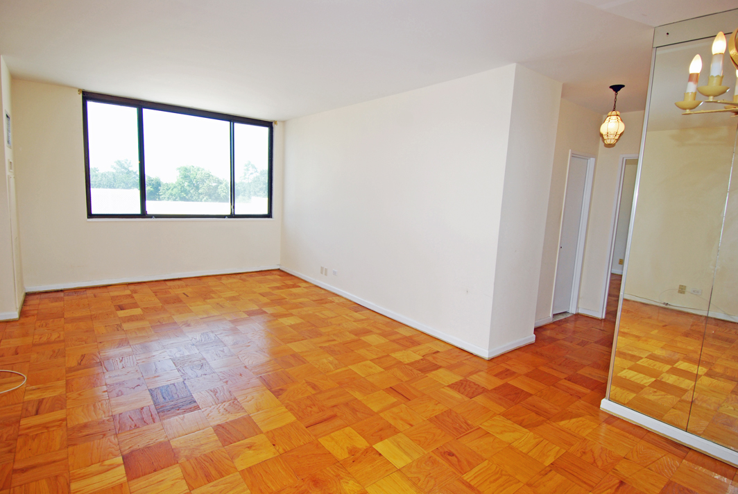 North Shore Towers 1 Bedroom Apartment