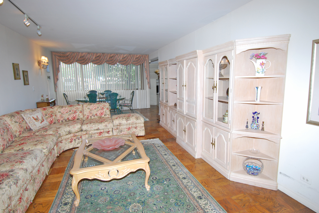 North Shore Towers Apt. 