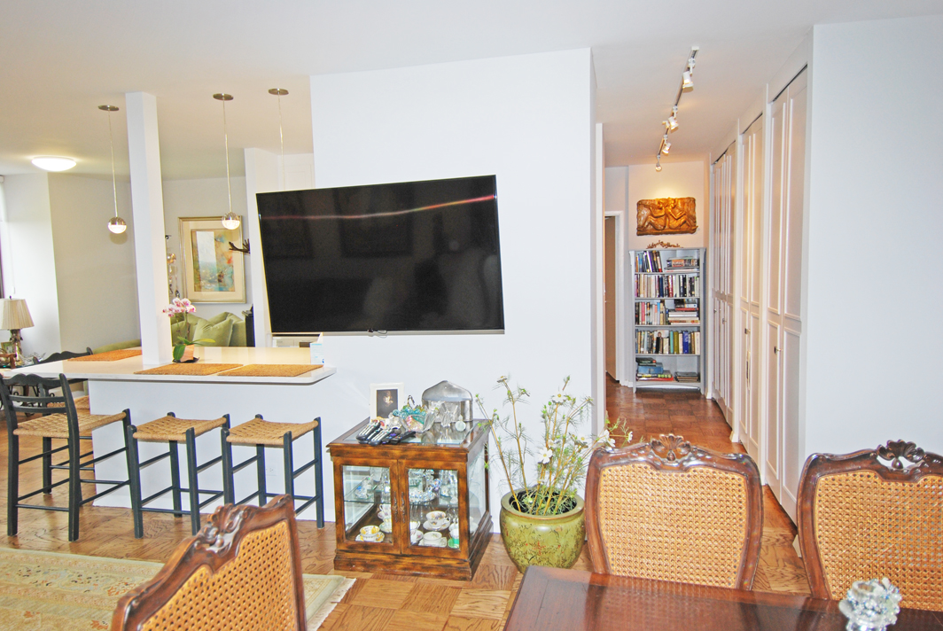 North Shore Towers Apt.