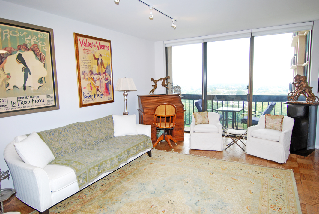 North Shore Towers Apt.