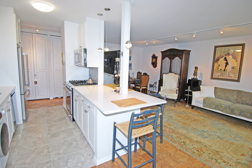 North Shore Towers Apt.