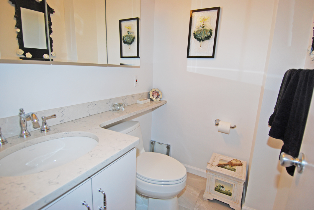 North Shore Towers Apt.