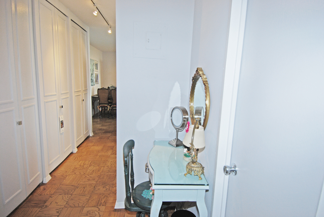 North Shore Towers Apt.