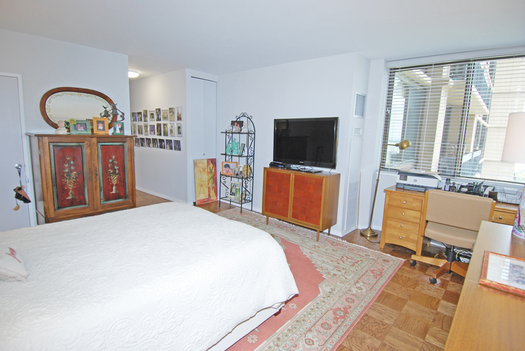 North Shore Towers Apt.